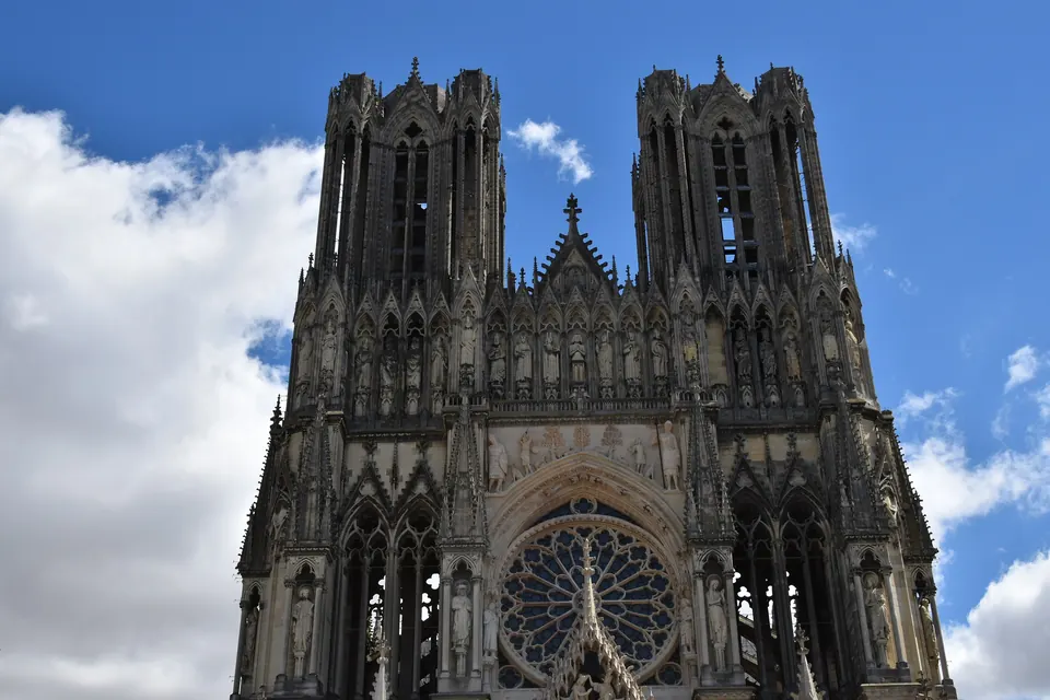Façade de la cathédrale Notre-Dame de Reims