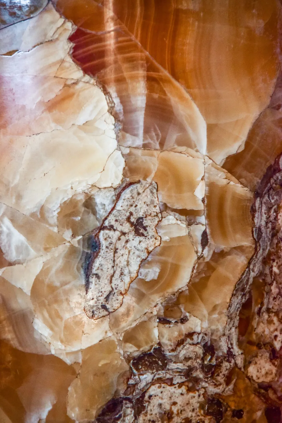 Pierre veinée aux motifs naturels